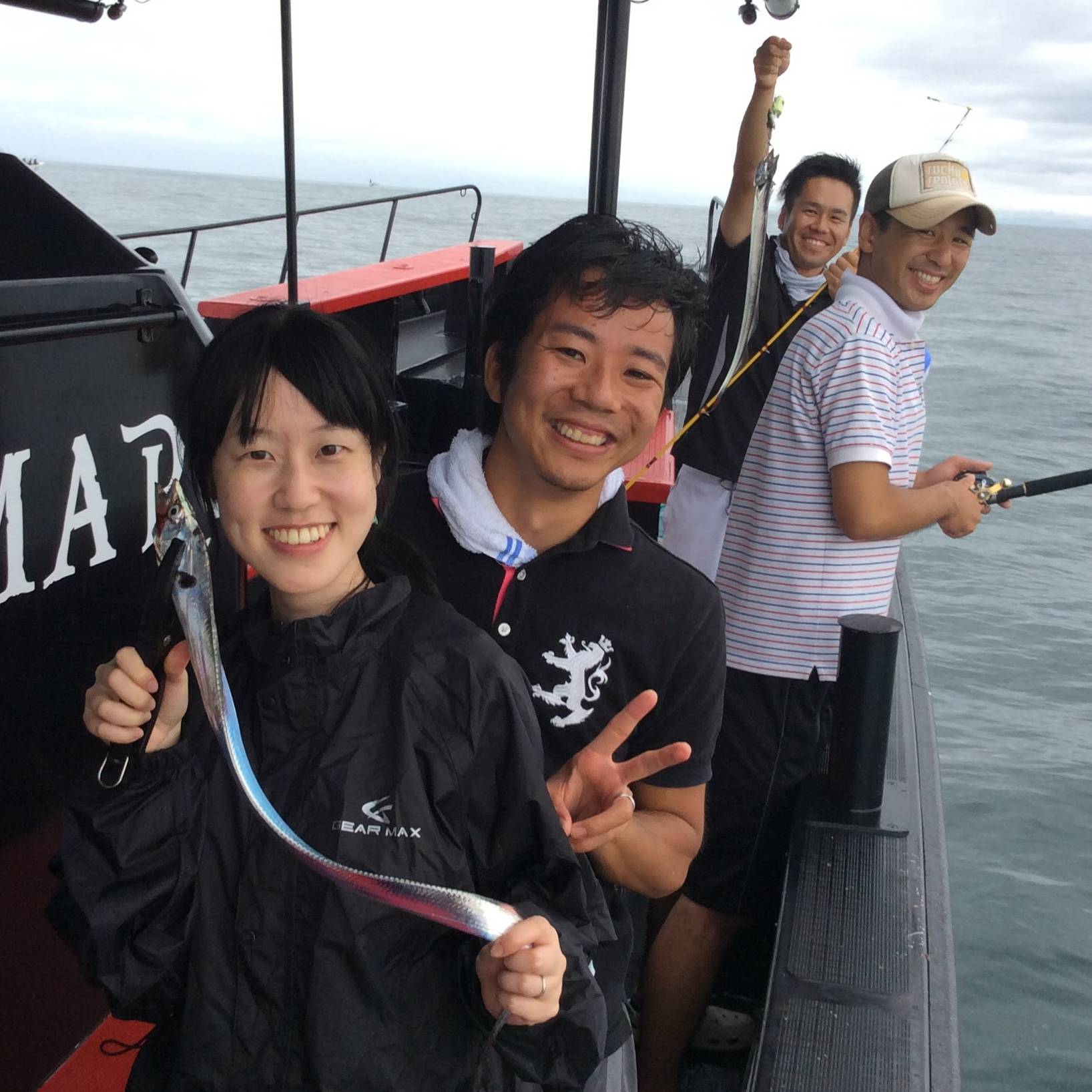 釣果速報 8月30日 初めての船釣りでタチウオ9匹 ボウズ無しのタチウオday 黒い釣り船パイレーツdaiyumaru 釣果速報 8月30日 初めての船釣りでタチウオ9匹 ボウズ無しのタチウオday 黒い釣り船パイレーツdaiyumaru